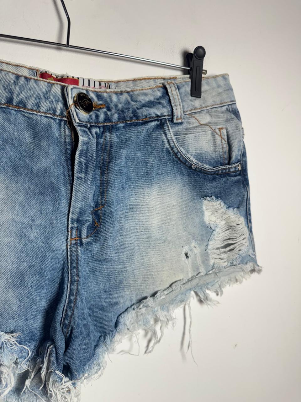 Short Jeans Destroyed – Crf – tam 40 - Imagem 3