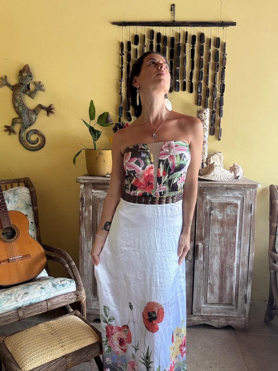 Vestido Longo Tomara que Caia Branco com Estampa Floral – tam P - Imagem 4