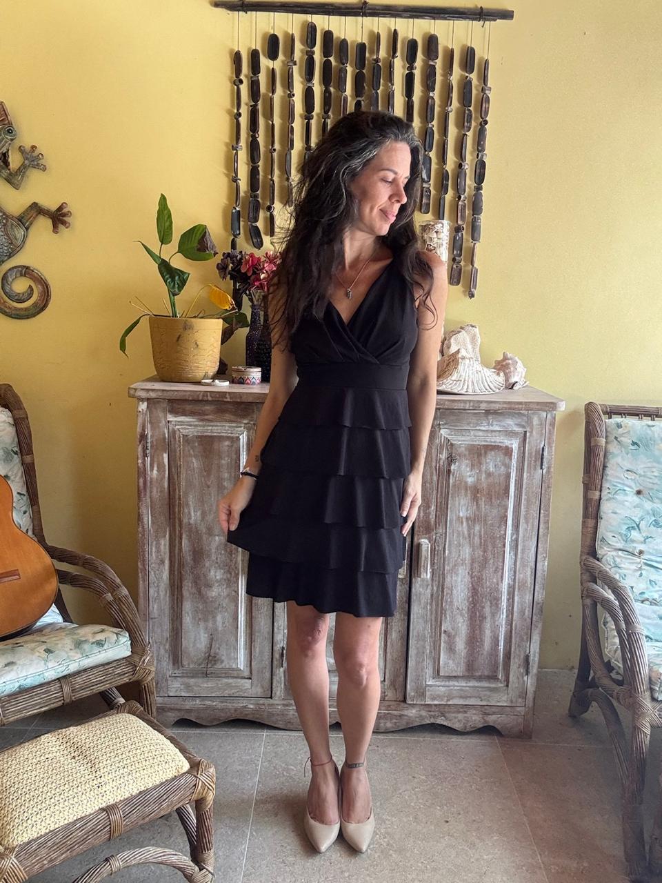 Vestido preto de babados – tam P