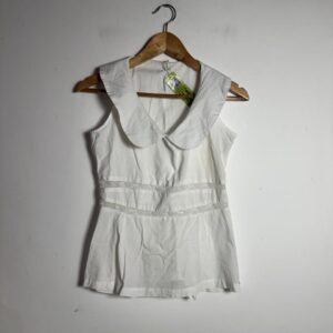 Blusa Branca com Gola Peter Pan e Detalhe em Renda – Hering – tam P