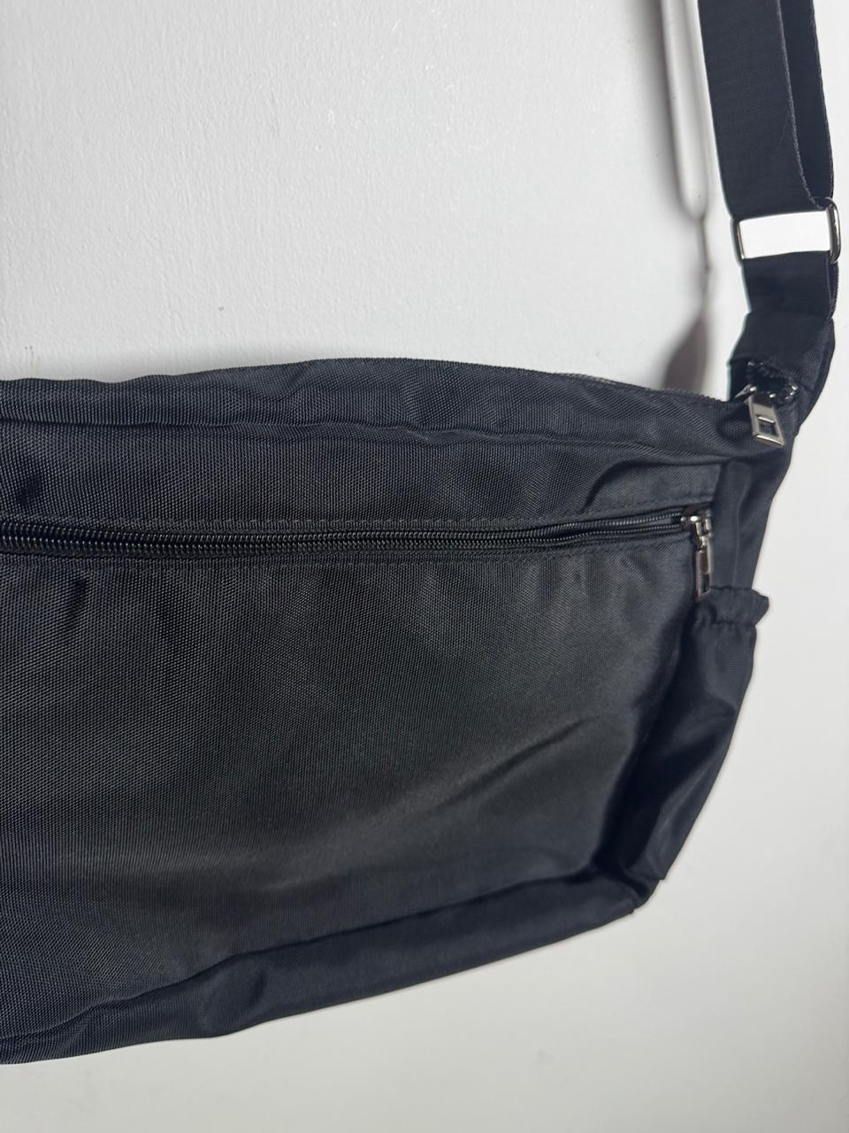 Bolsa Transversal Preta com Múltiplos Bolsos – tam G - Imagem 2