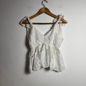 Blusa Branca com Bordados – Line – tam G
