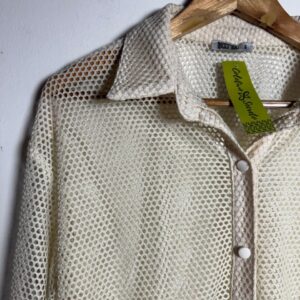 Camisa Sobreposição Off-white em Tela Furadinha – Lucky You – tam G