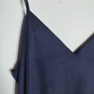 Blusa Azul Marinho de Alcinha em Suede – Open Up – tam M