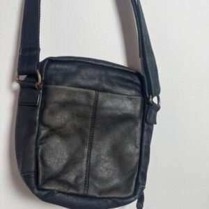 Bolsa Transversal Preta de Couro – Salvador Bachiller – tam U