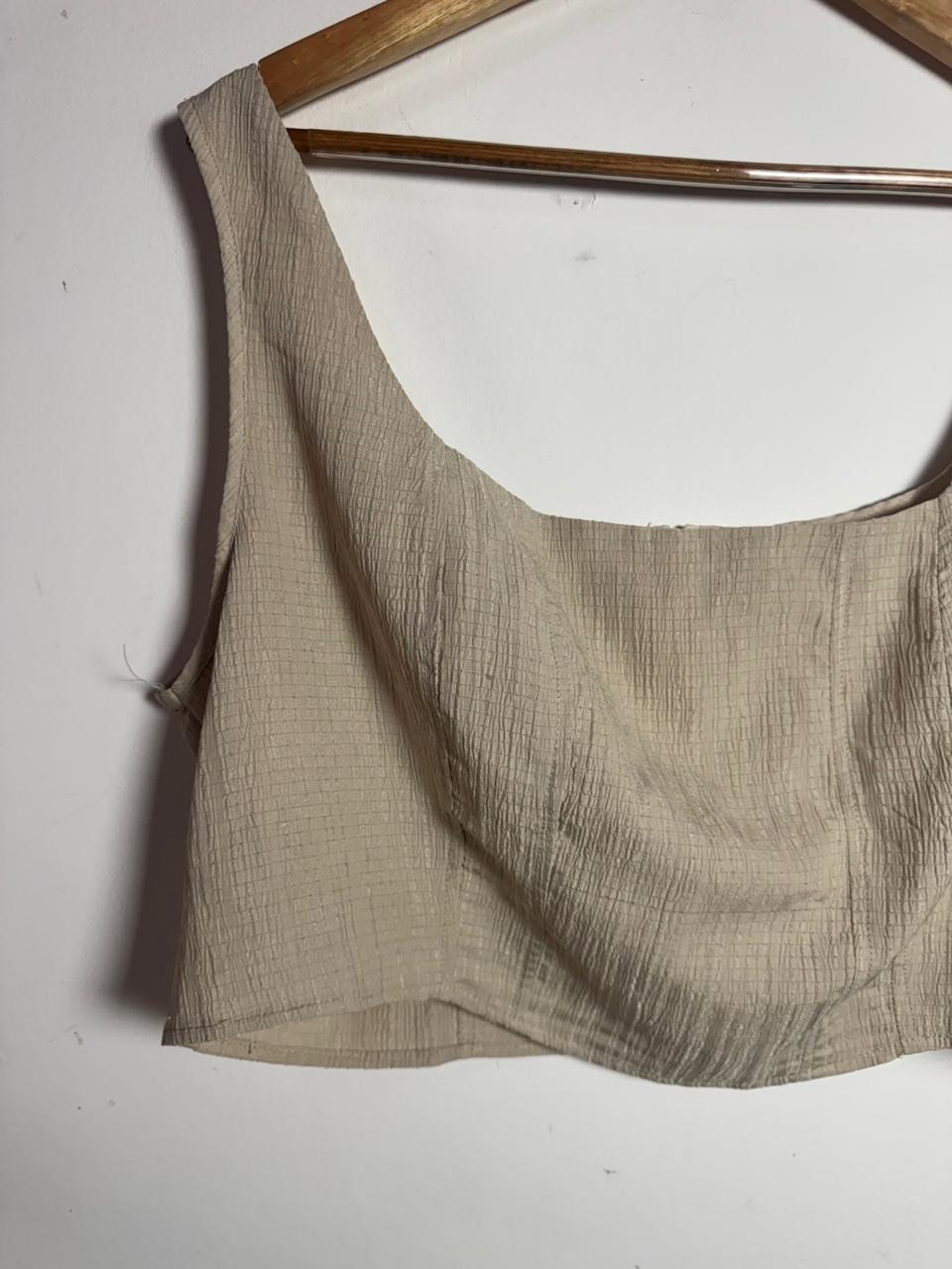 Cropped Nude com Zíper – Shein – tam 3XL - Imagem 3