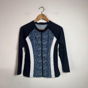 Camisa Esportiva Manga Comprida com Zíper de Malha Fria Preta, Azul e Branca – tam XL