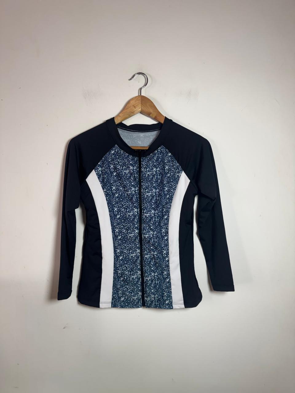 Camisa Esportiva Manga Comprida com Zíper de Malha Fria Preta, Azul e Branca – tam XL