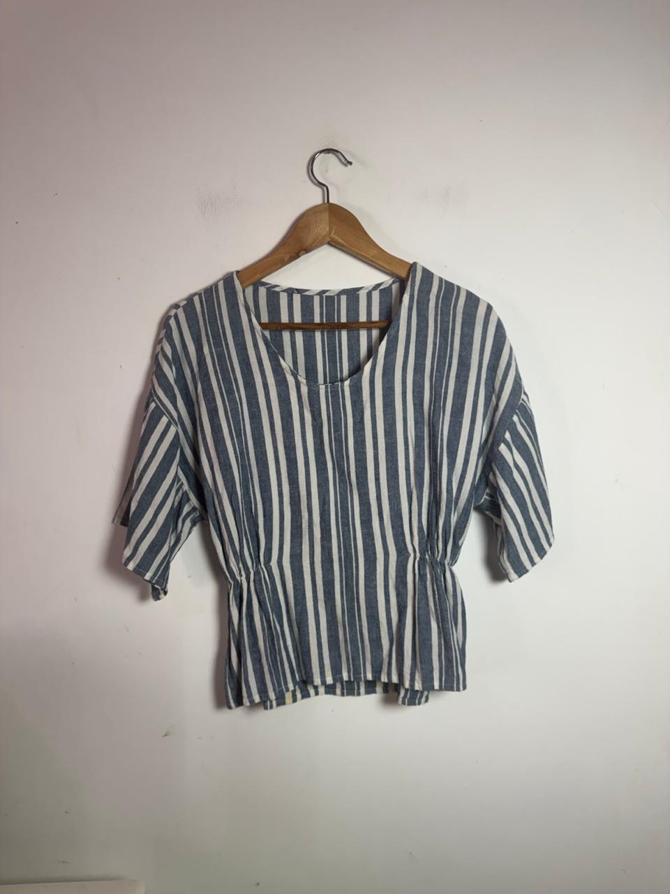 Blusa Listrada Azul e Branca – tam M