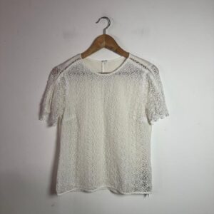 Blusa Feminina Branca de Renda com Manga Curta – tam 38